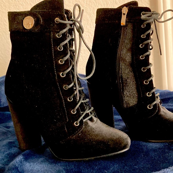 Shoes - Catherine Malandrino velvet booties
